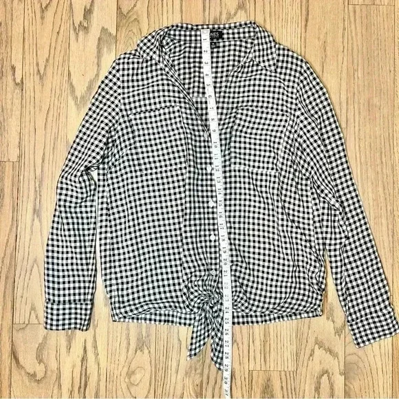 Jones New York Women's Front Tie Button Down Gingham Blouse Size Medium - Picture 9 of 13